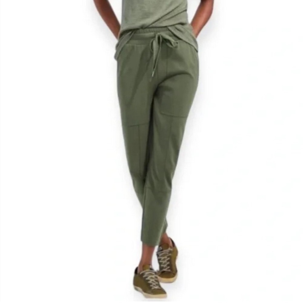 CAbi Everyday Lounger Crop Pants in Olive